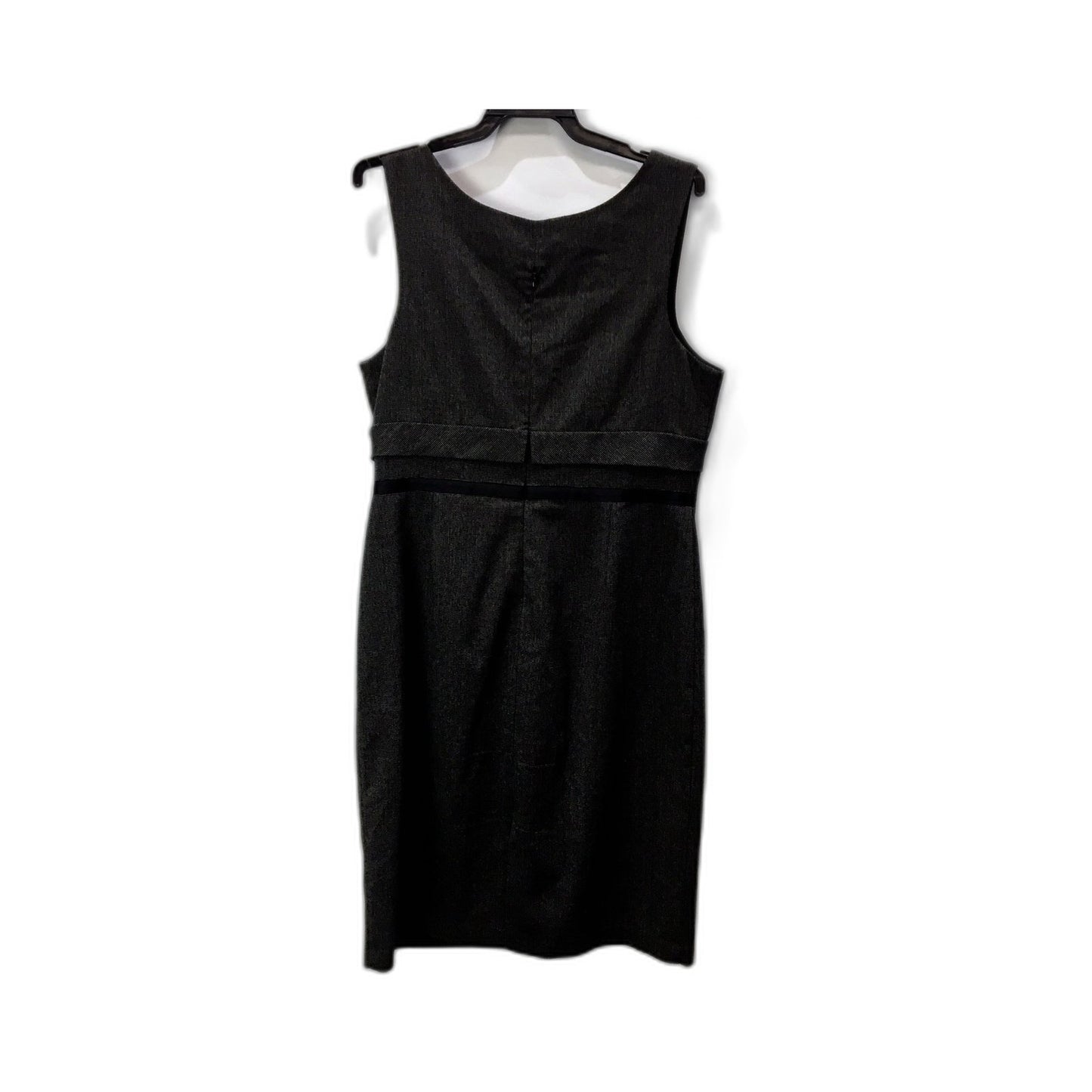 Review Womens Sleeveless Black Dress in Size 14