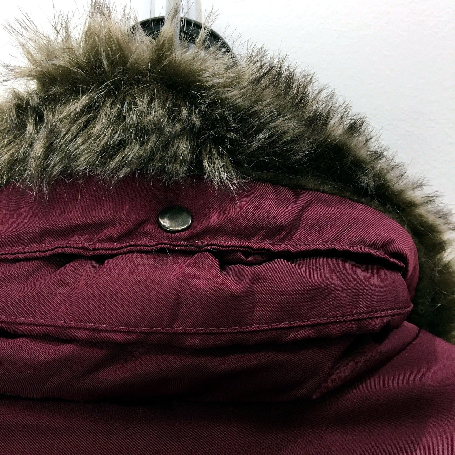 Burgundy Puffer Vest Womens with Faux Fur Trim, Polyester, Size M