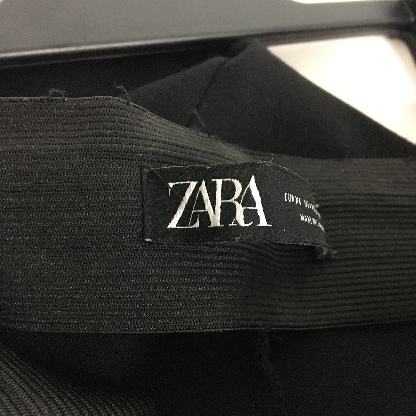Zara Pleated Trousers Women's Black Elastic Waist Pants Size EUR XL