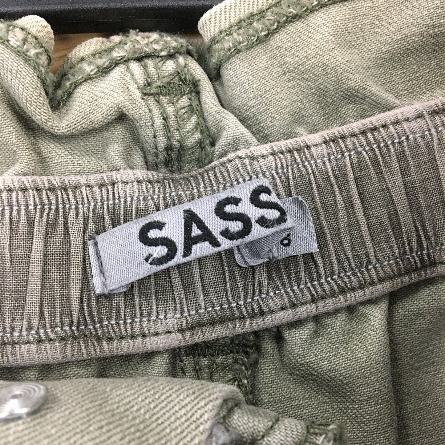 Sass Paperbag Waist Shorts Olive Green Cotton Blend Comfortable Womens Size 8