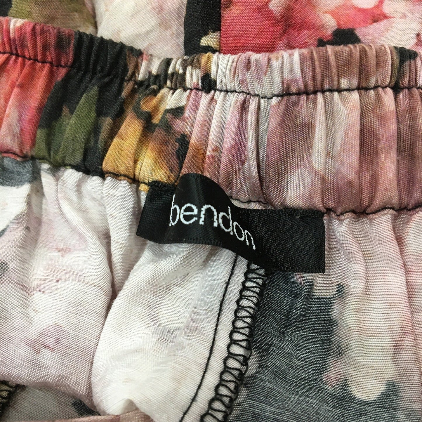 Bendon Floral Ruffle Hem Elastic Waist Shorts Pink Women's Size Small