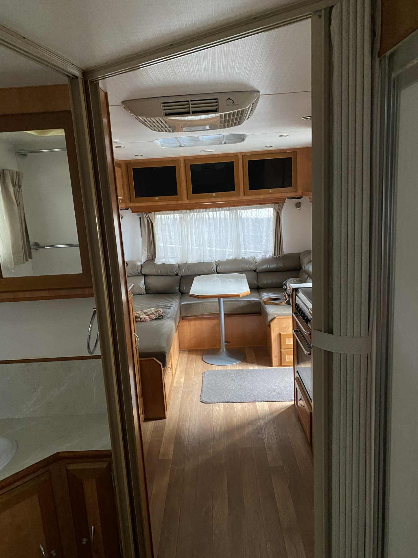 2012 22FT Dual Axel Evernew Series E1000 With Ensuite, Annex & Roll Out Awning