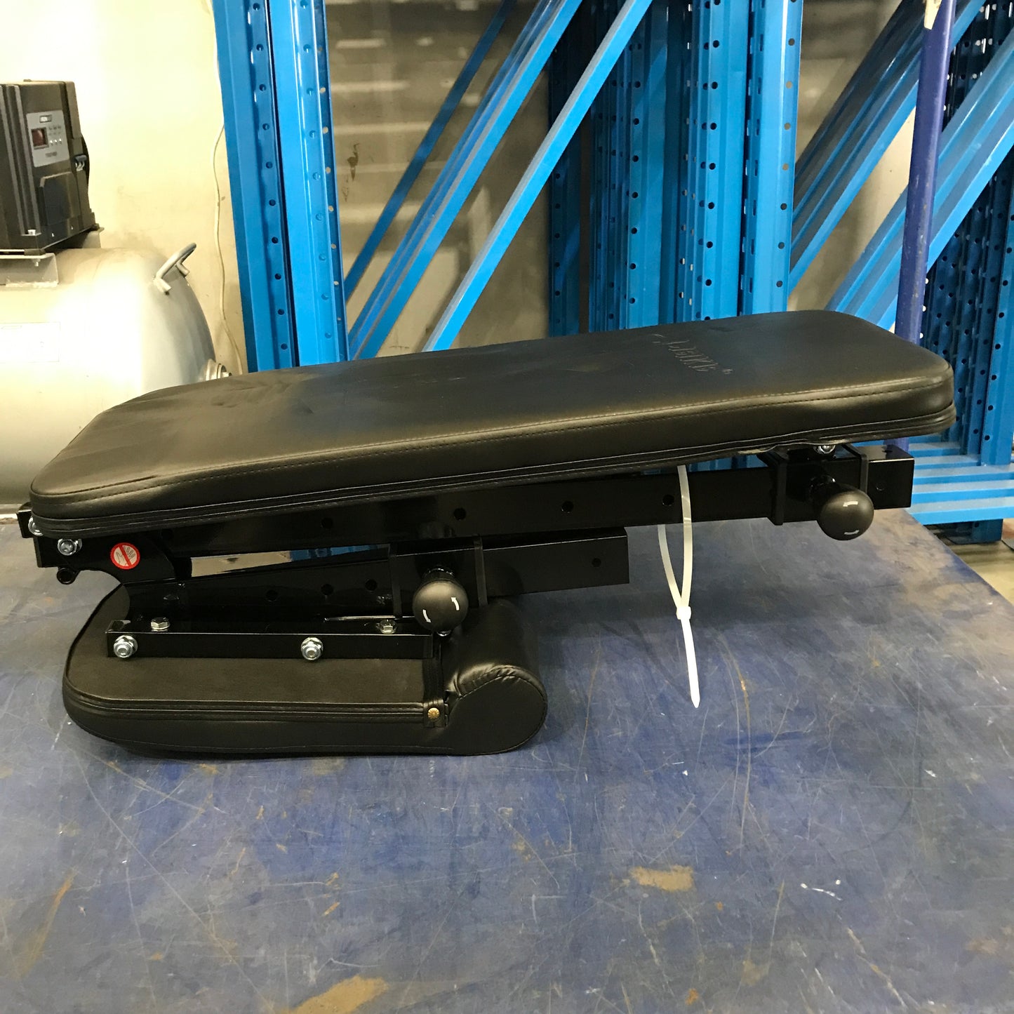 Leike Fitness Adjustable Weight Bench  Foldable Incline Decline & Flat GM5810