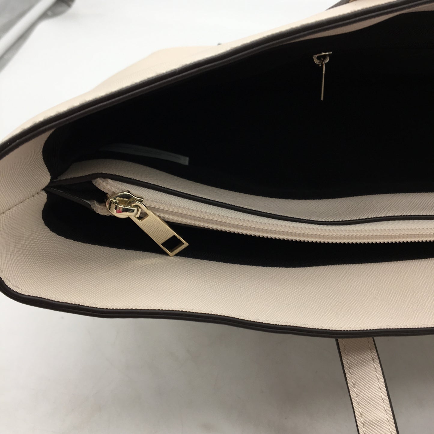 Target Cream Leather Look Large Work Style Fully Lined Tote Hand Bag NEW