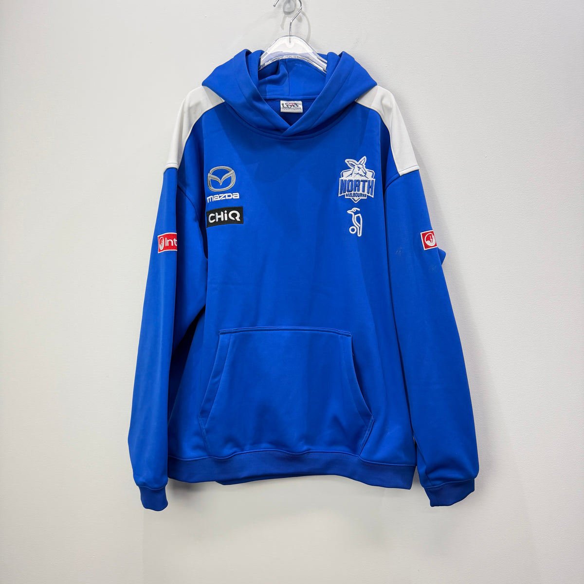AFL North Melbourne Kangaroos Hooded Jumper Size XL– Vinnies Recent Donation