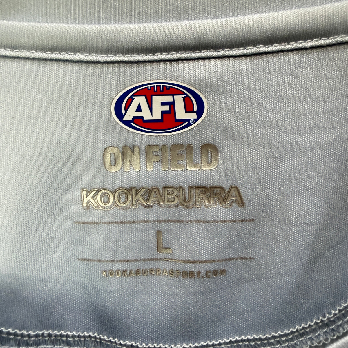 AFL North Melbourne Kangaroos Jersey T-Shirt Size Large– Vinnies Recent Donation