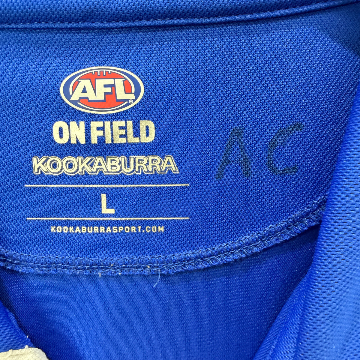AFL North Melbourne Kangaroos Polo T-Shirt Size Large– Vinnies Recent Donation