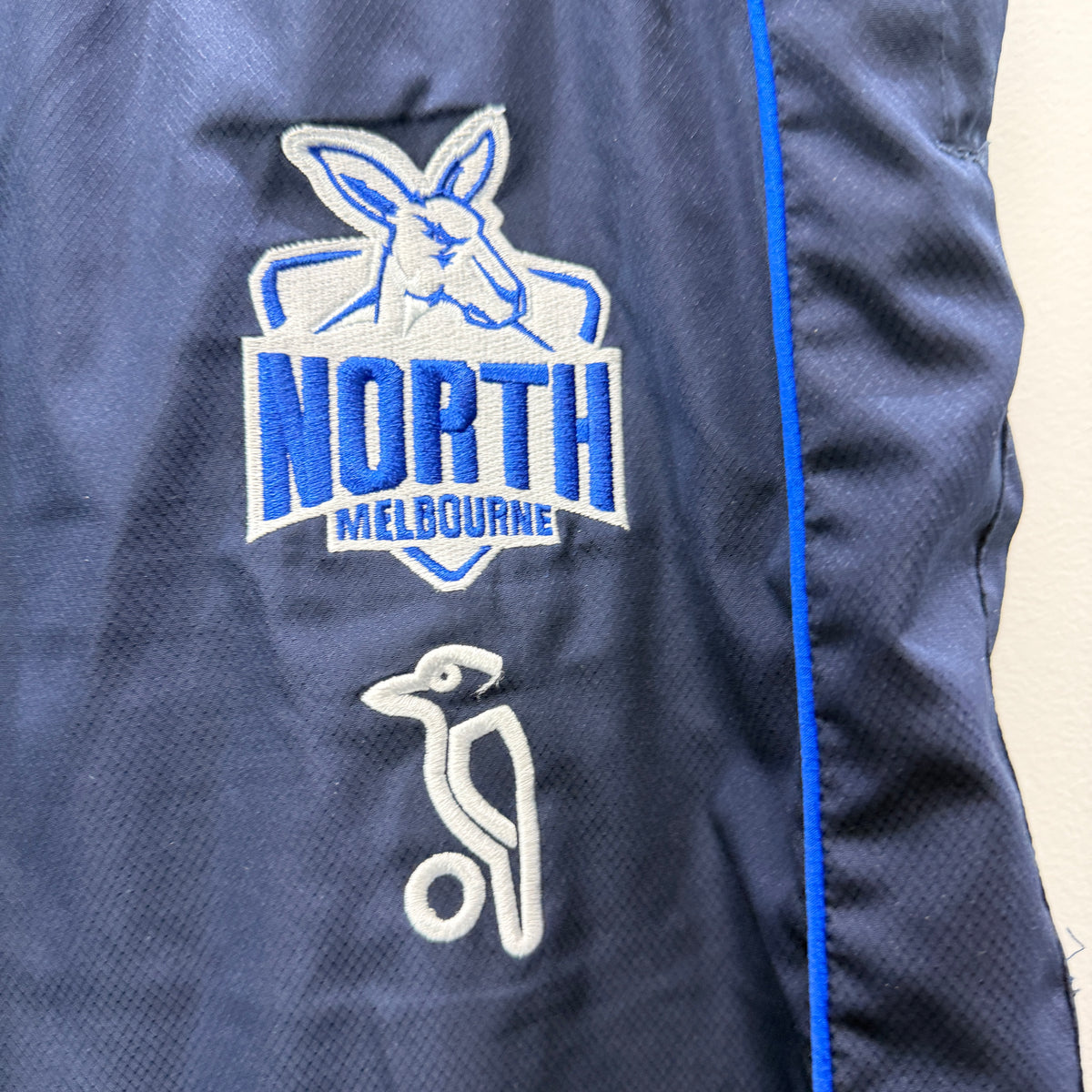 AFL North Melbourne Kangaroos Sports Track Pants XL– Vinnies Recent Donation
