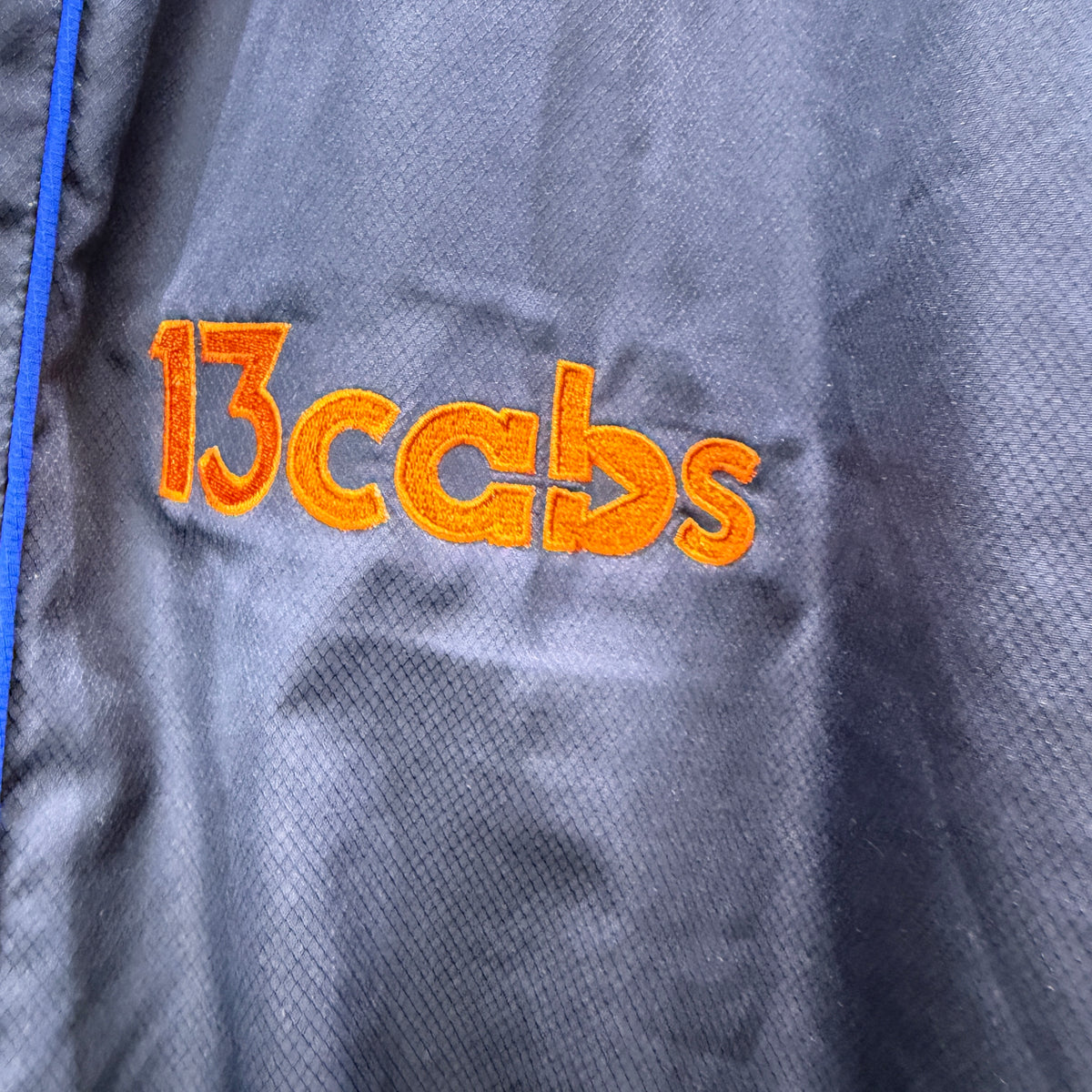 AFL North Melbourne Kangaroos Sports Track Pants XL– Vinnies Recent Donation