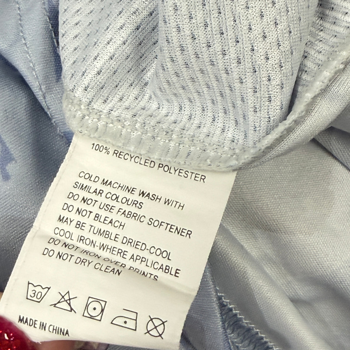 AFL North Melbourne Kangaroos Long Sleeve Jersey XL – Vinnies Recent Donation