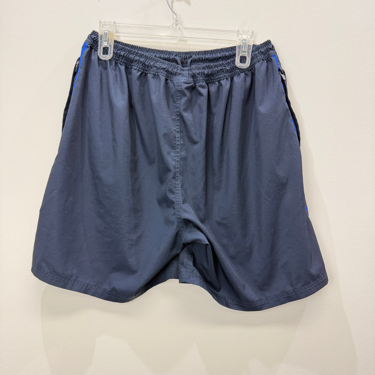 AFL North Melbourne Kangaroos Navy Sports Shorts Large– Vinnies Recent Donation
