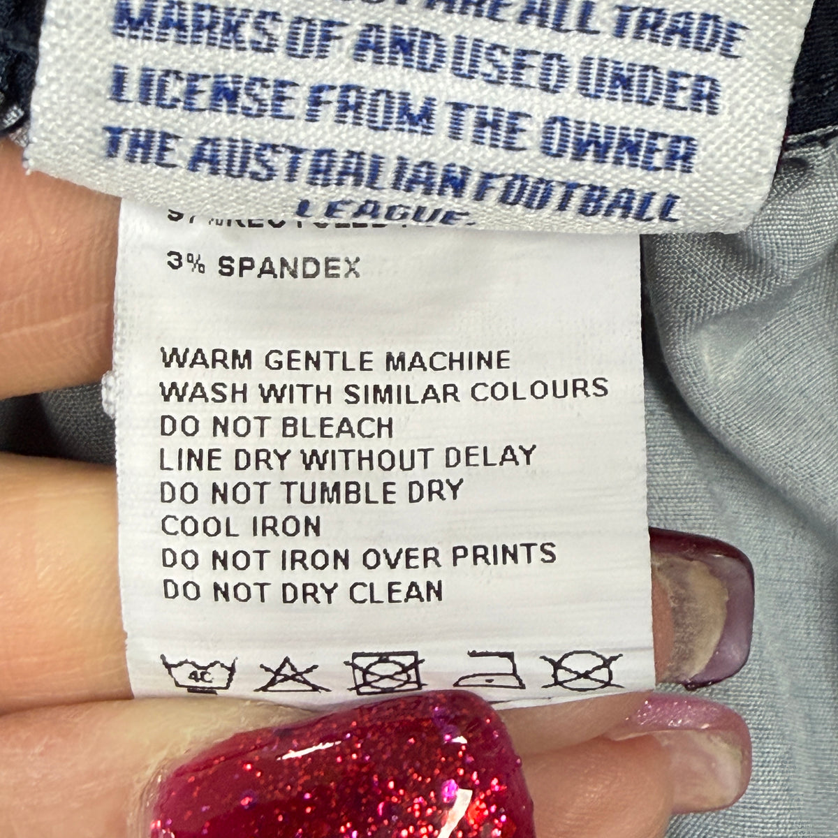 AFL North Melbourne Kangaroos Navy Sports Shorts Large– Vinnies Recent Donation