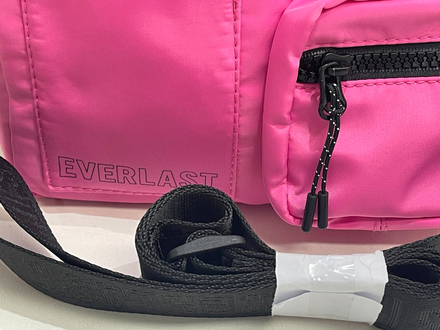 Everlast Mini Hot Pink 3 Compartment Zip Up Cross Body Bag NEW