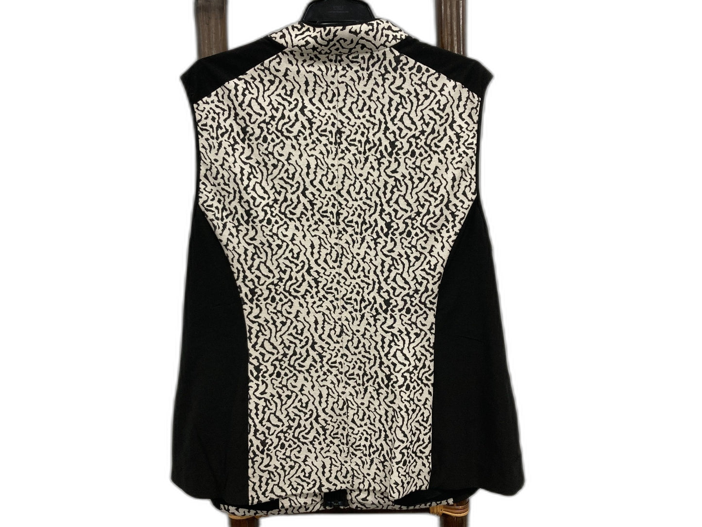 Bib Full Zip Side Pockets Vest Black & Cream Pattern Ladies Sz 18 NEW