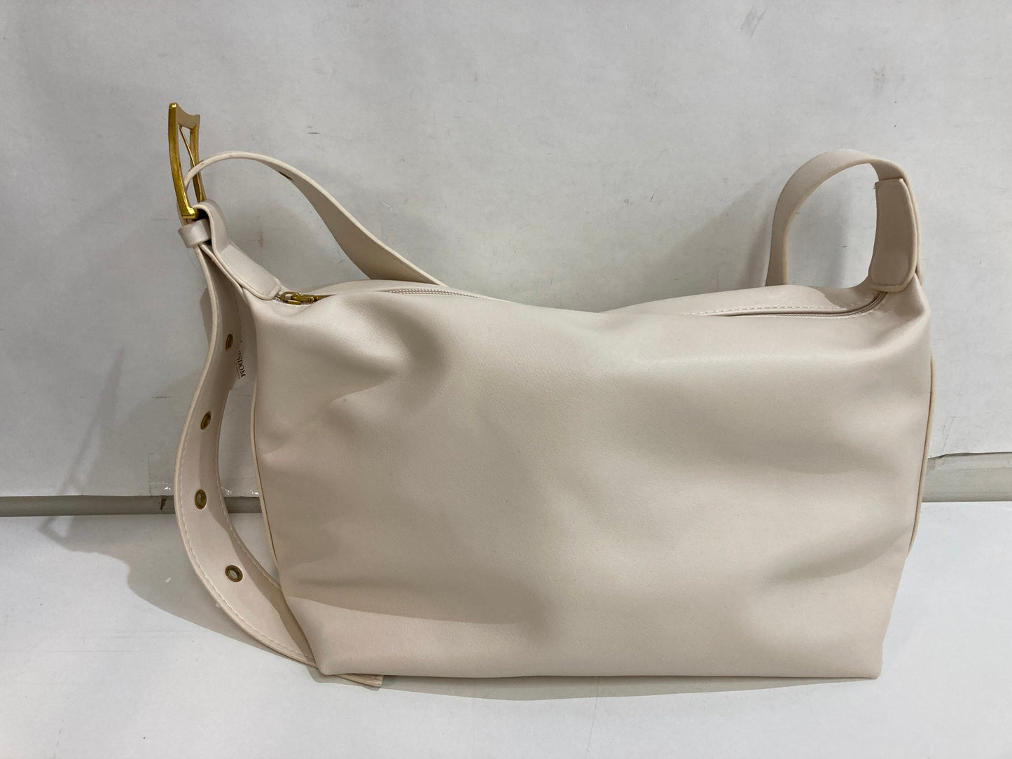 Faux Leather Adjustable Strap Handbag With Zip Closure Cream White  NEW