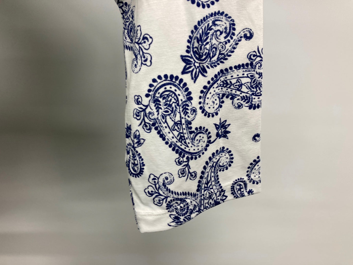 Chloe & Lola Round Neck Pajama Top White Navy Paisley Ladies Sz S NEW