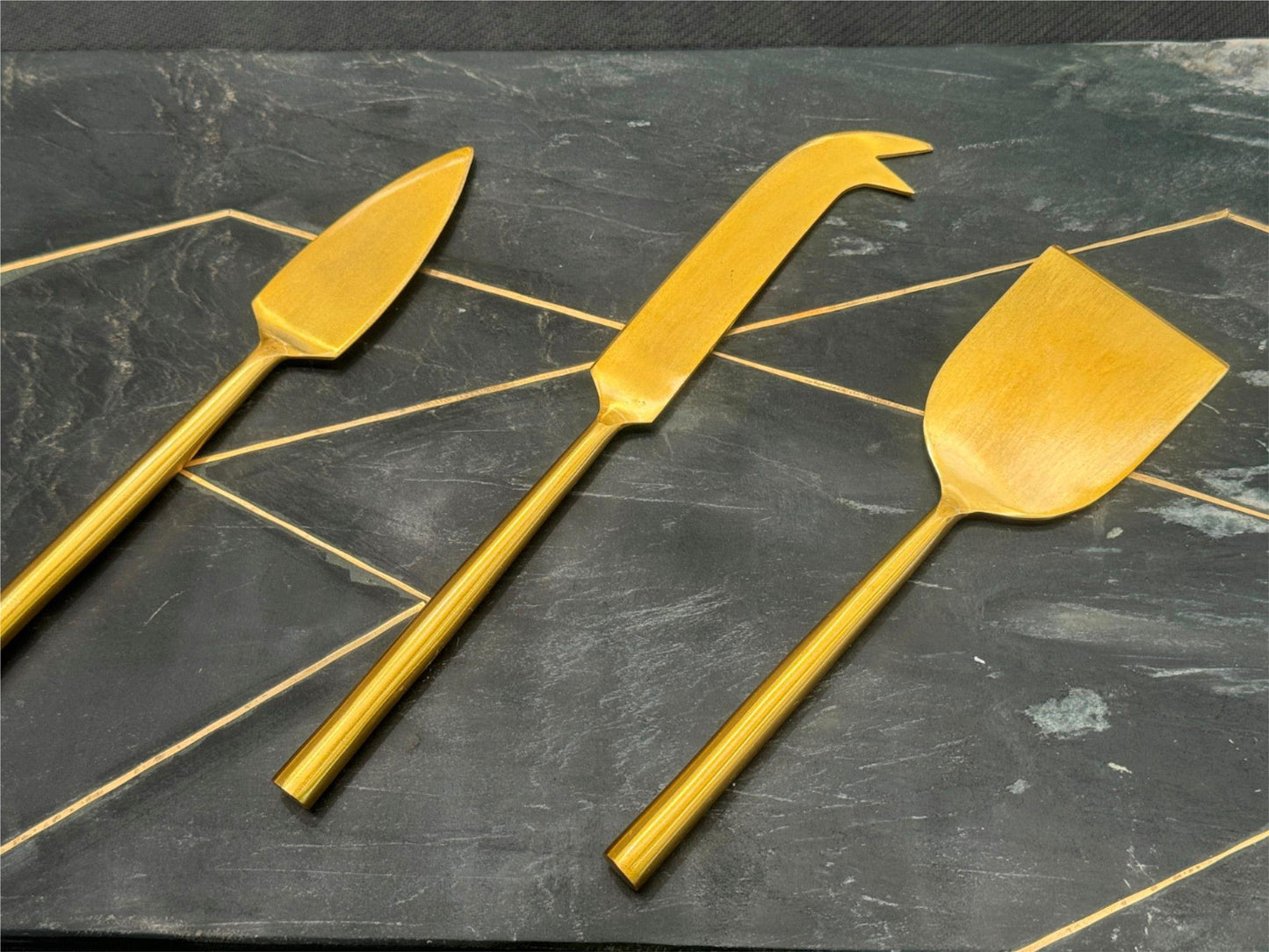 Gauri Kohli Handcrafted Ambrosia Marble Cheese Board W/ Gold Knives NEW