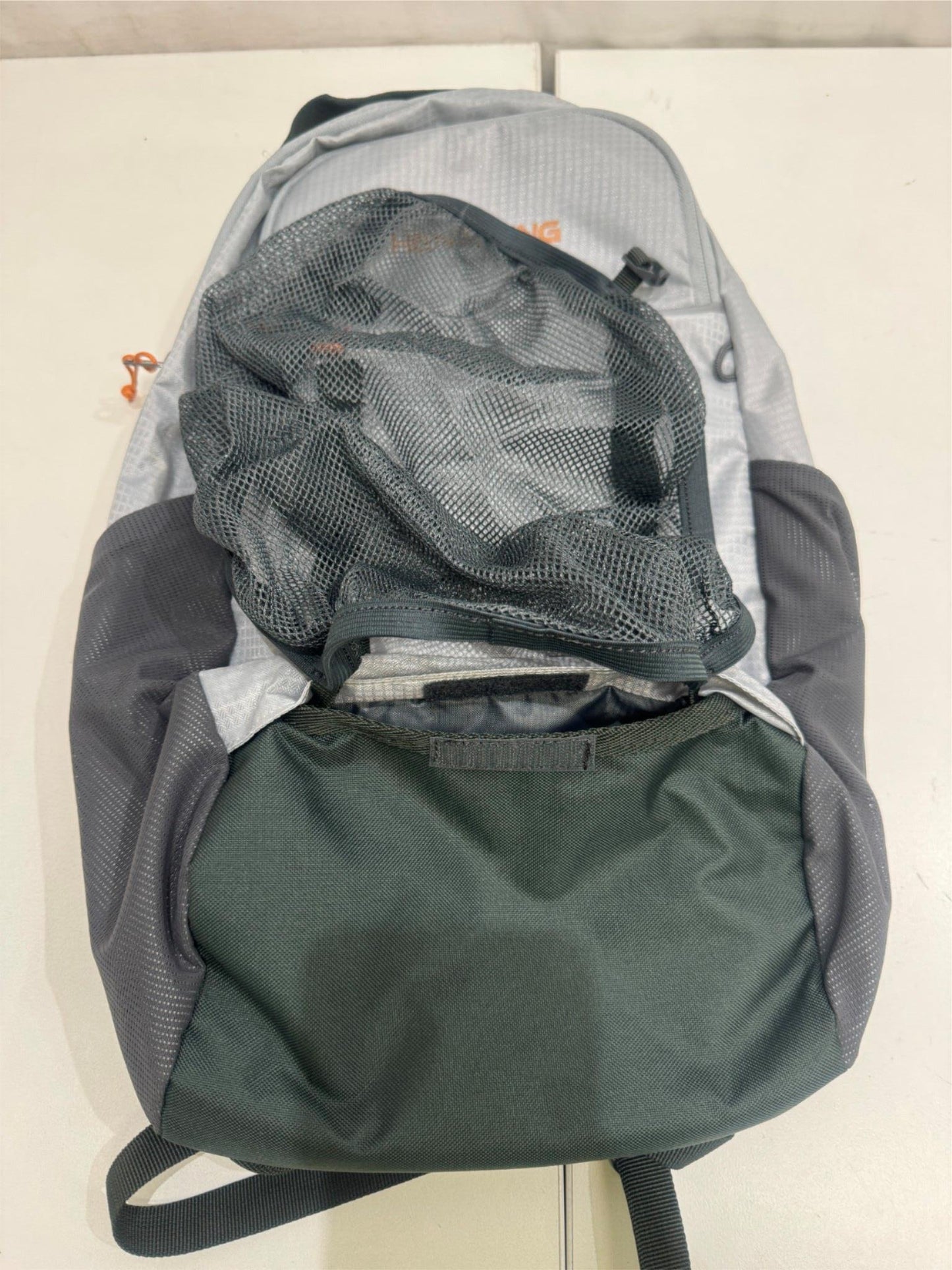 Hengfeng 25L Grey Outdoor Hiking Padded Backpack W/ Netting & Pockets NEW