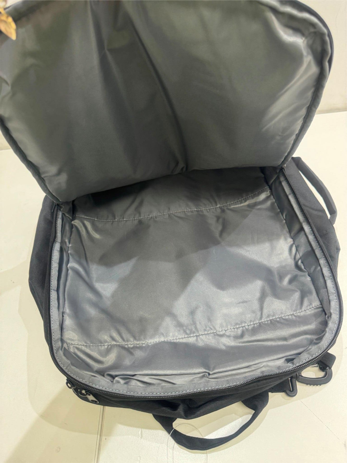 Hengfeng Large Black Padded Back Laptop Travel Backpack 60 X 40Cm NEW