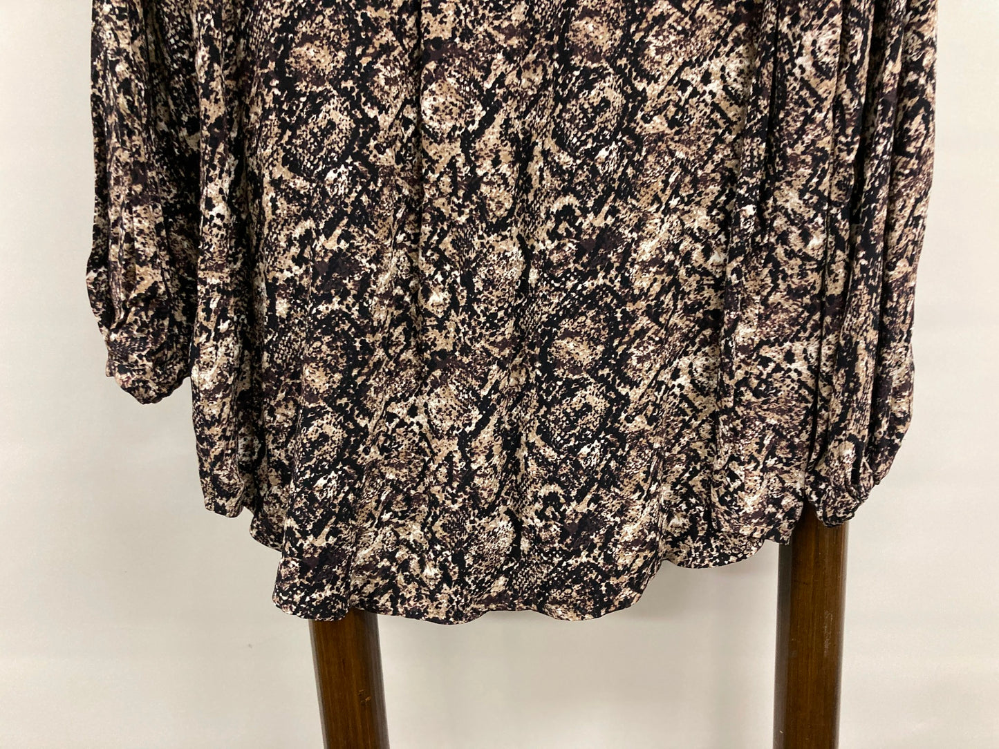 Ping Pong Python Print Button Up Shirt Brown/Black Ladies Sz 10 NEW